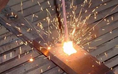 Как избежать трещин в швах при сварке чугуна без подогрева