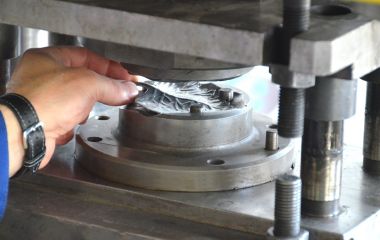 Прессование металла