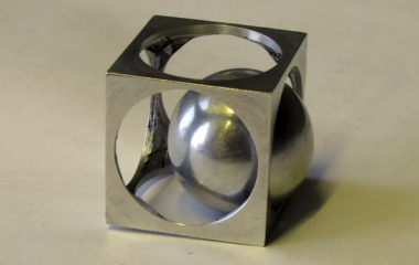 Шар в кубе – не фокус, а эффектные возможности фрезерной обработки